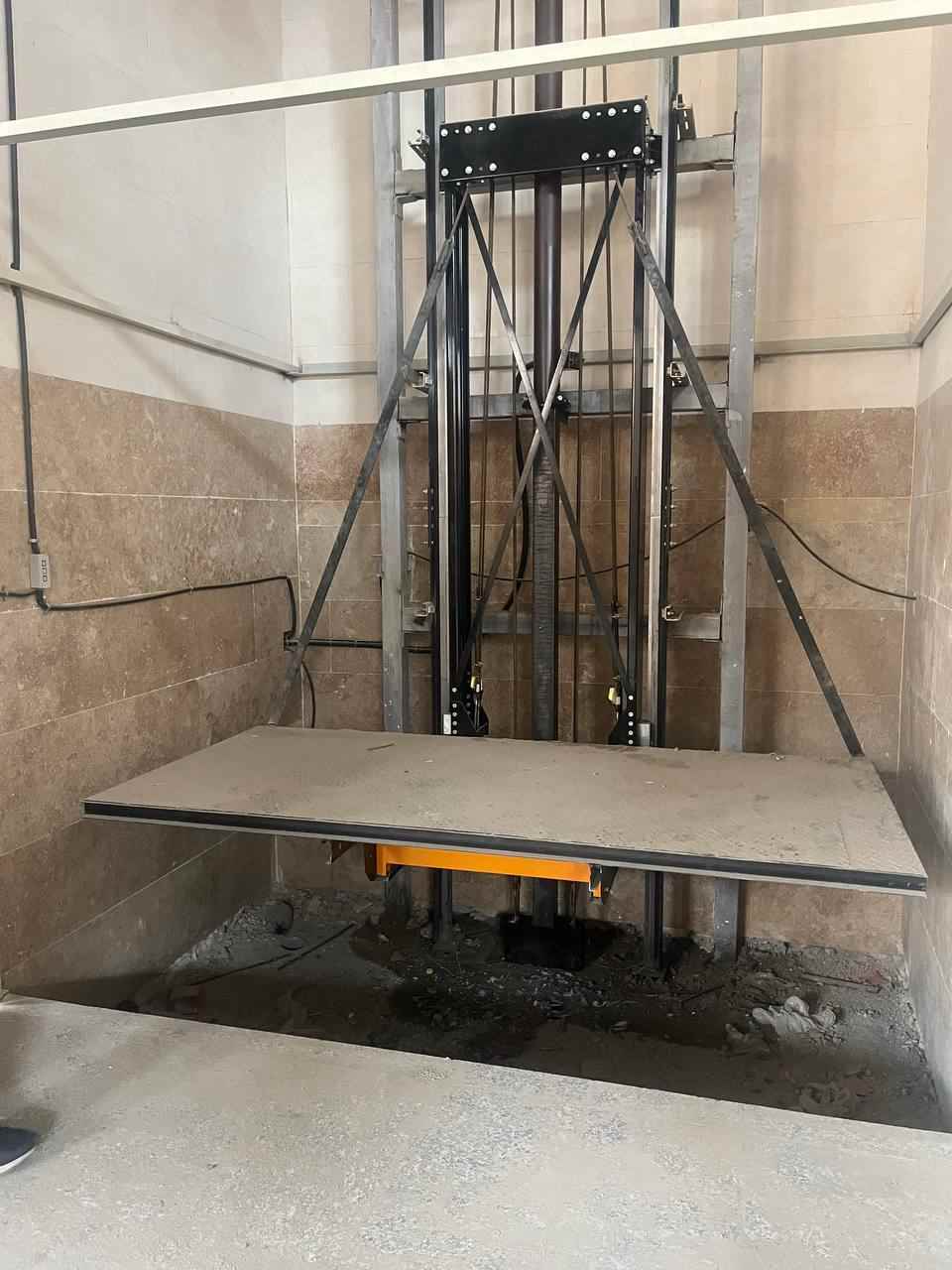 بالابر یک تن صنعتی