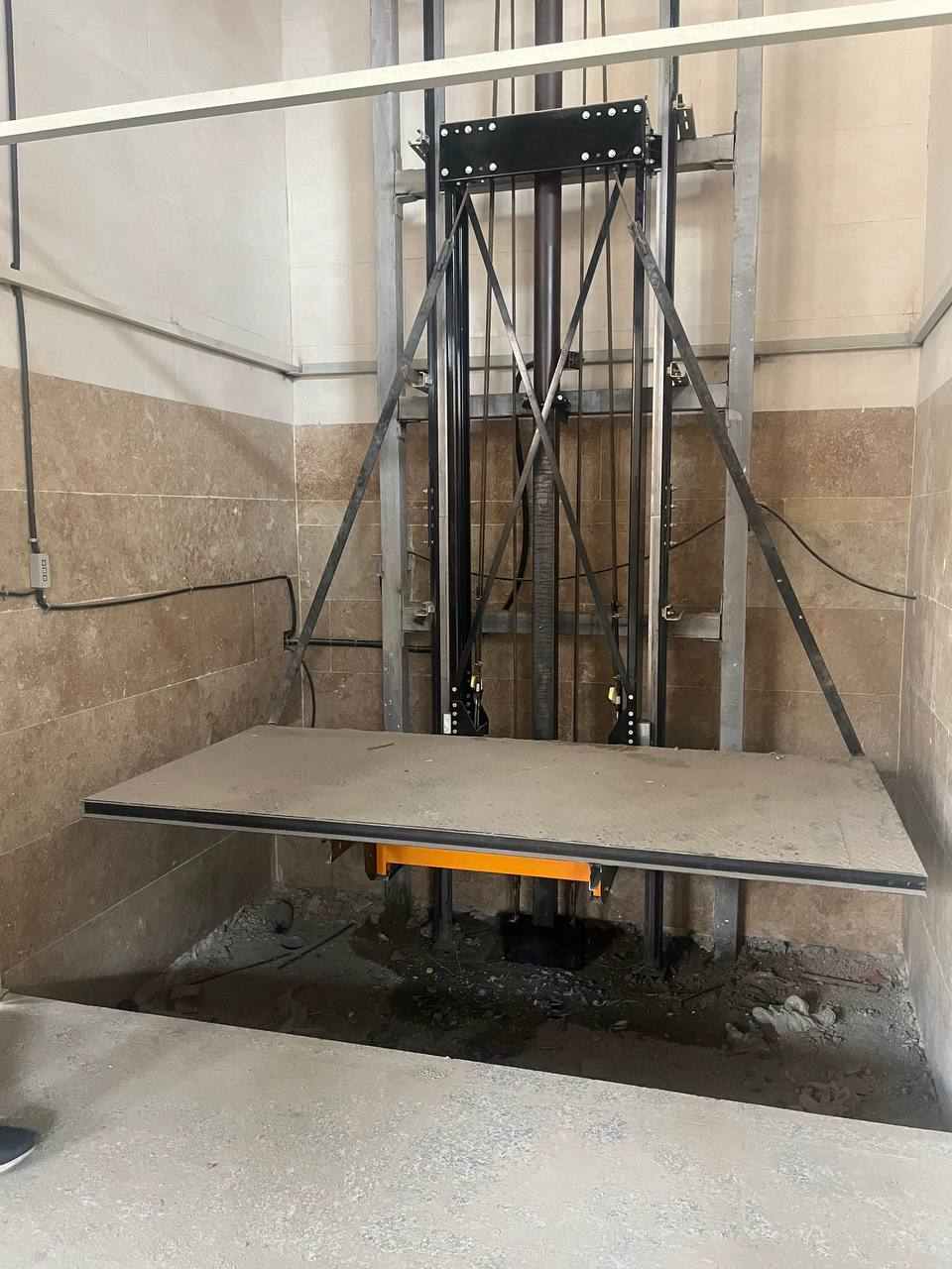 بالابر یک تن صنعتی